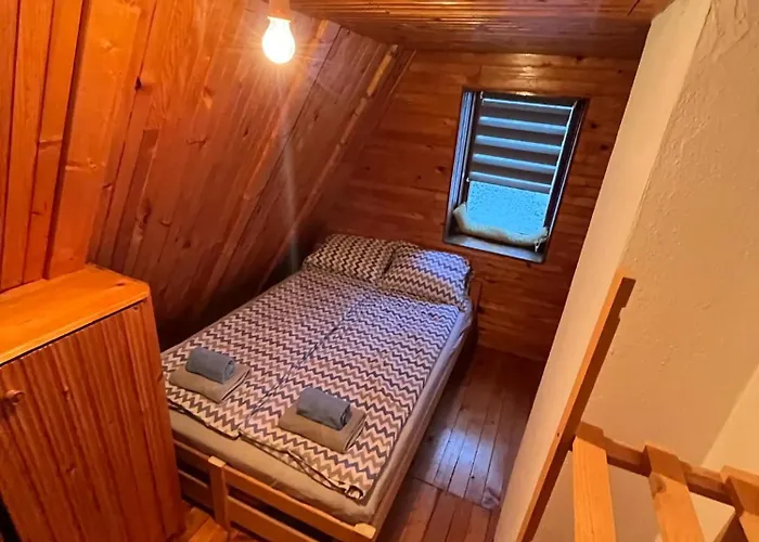 Planinska Kuca Kata-bik ياهورينا